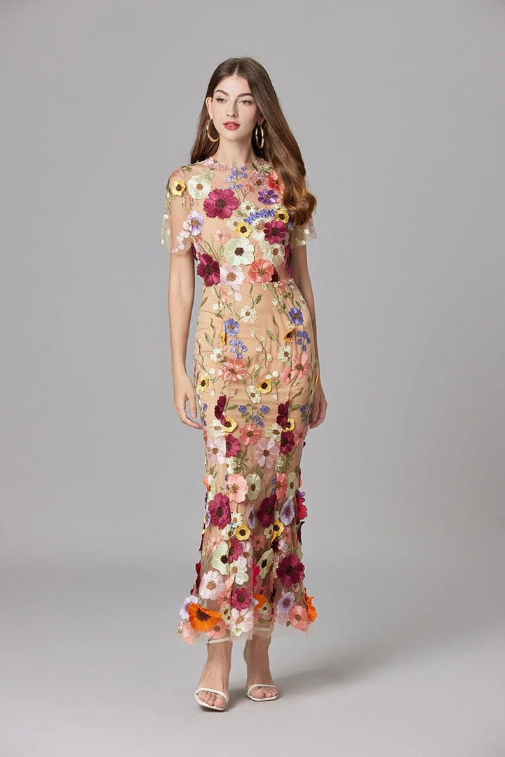 Chic floral applique sleeveless maxi dress, an elegant choice for women's special events.