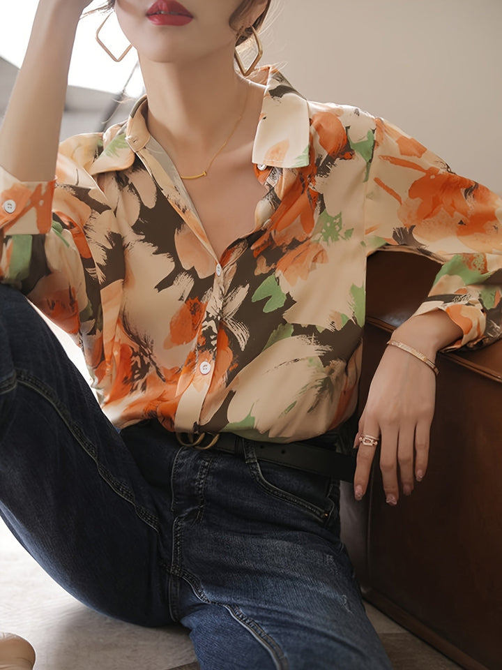 Versatile women's floral print blouse, ideal for elegant office wear or comfortable summer and autumn styles.