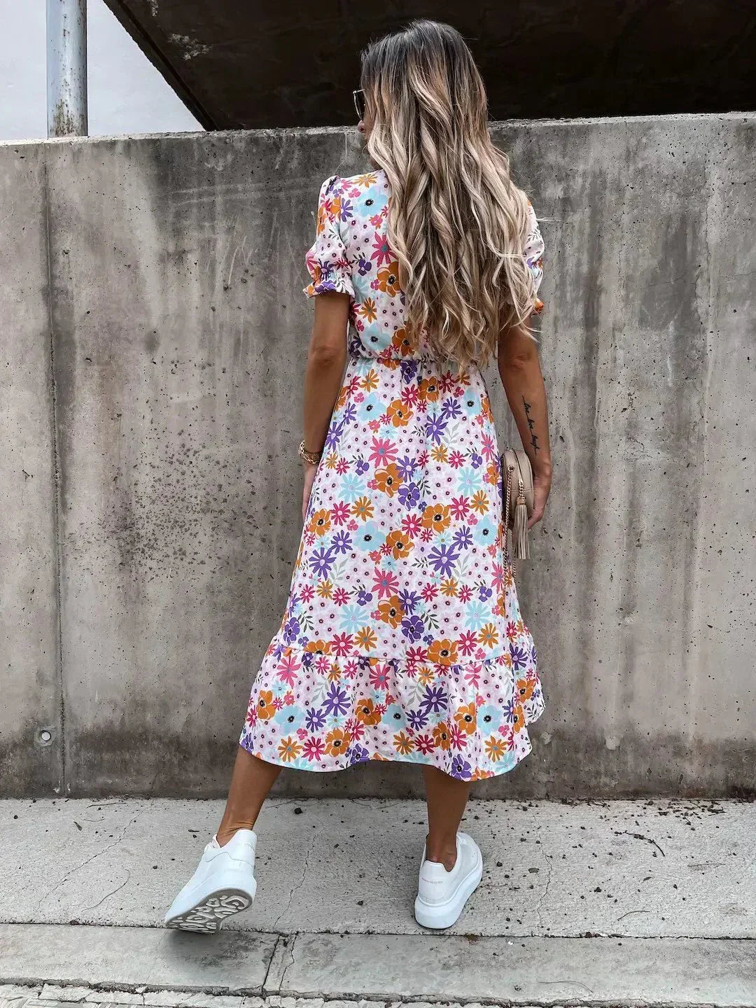 Women's lightweight floral vacation dress, a stylish and comfortable choice for summer.