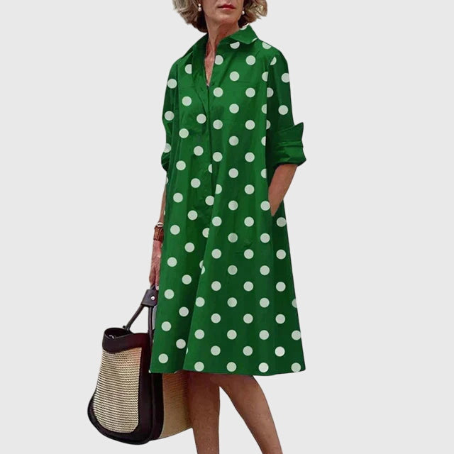 Versatile women's flowy dress with pockets, suitable for casual or elegant events.