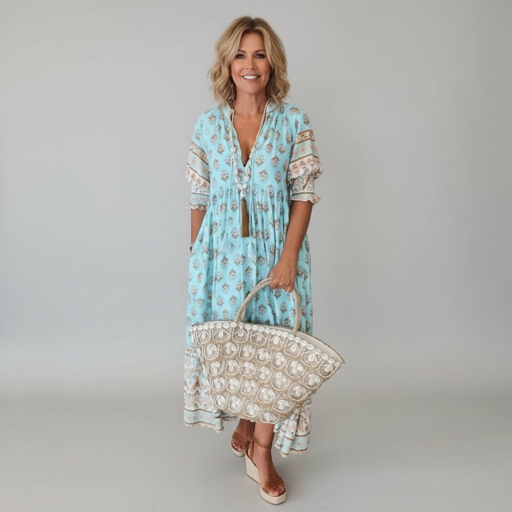 Comfortable and stylish women's casual midi dress, ideal for vacations.