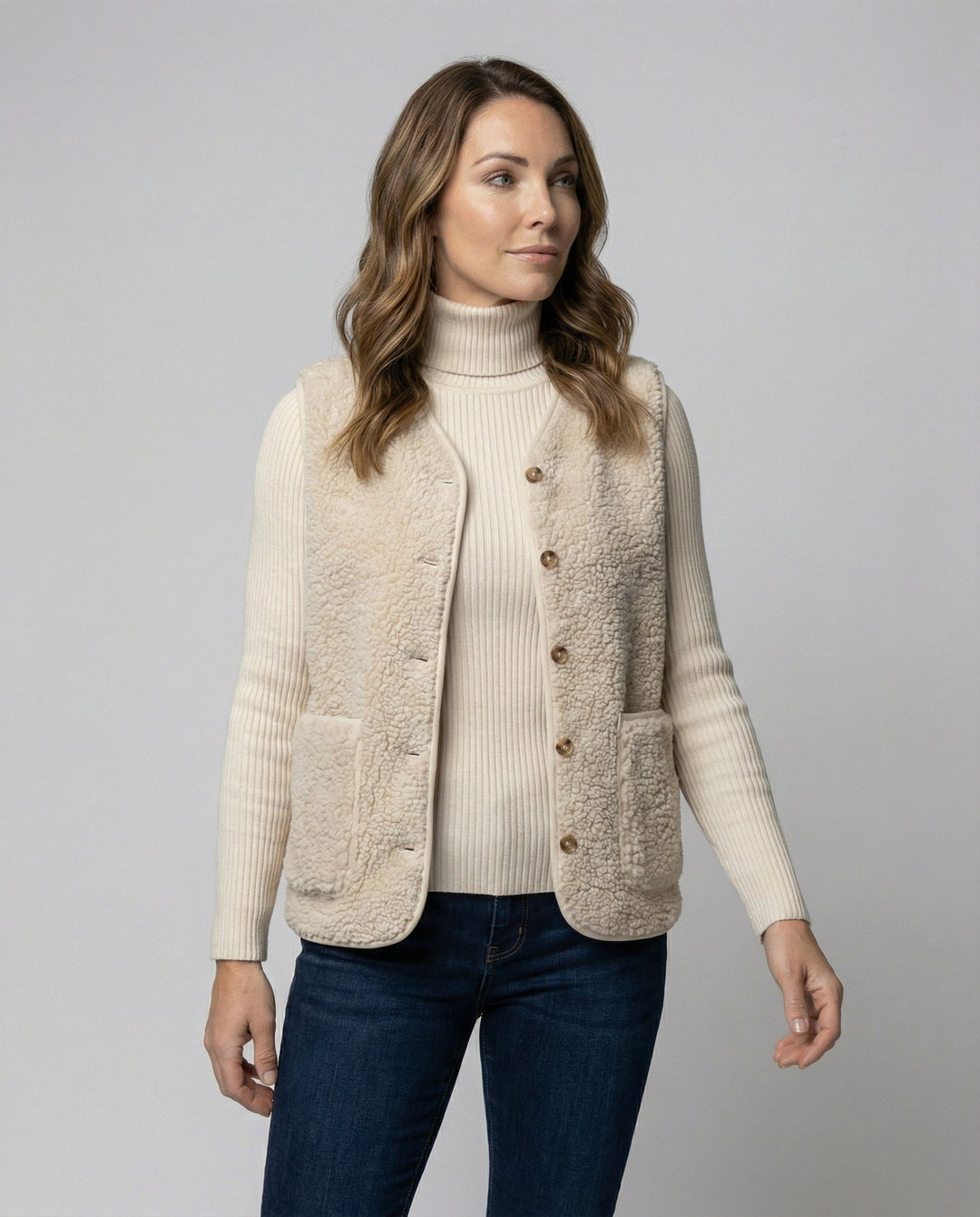 Comfortable beige jacket for all-season wear and daily essential