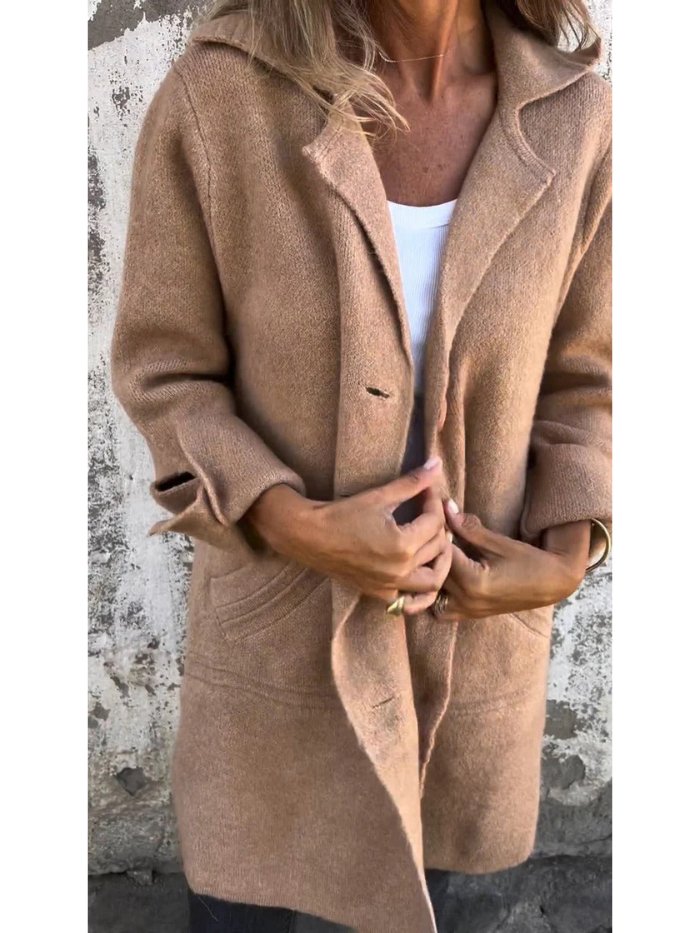 Versatile women's elegant lapel collar coat, button-front, suitable for autumn & winter fashion outerwear.