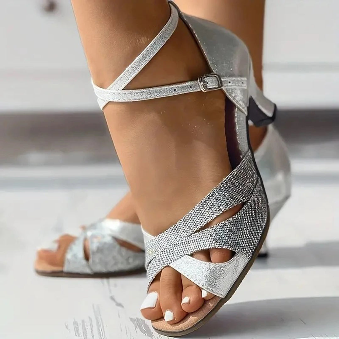 Luxurious women's Latin dance footwear with an elegant heel, ensuring style and comfort for dancers.