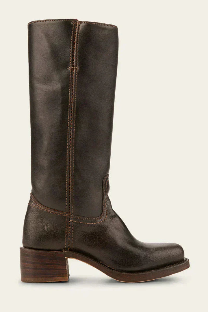 Versatile women's mid-calf boots, block heel, closed toe, suitable for various elegant styles.