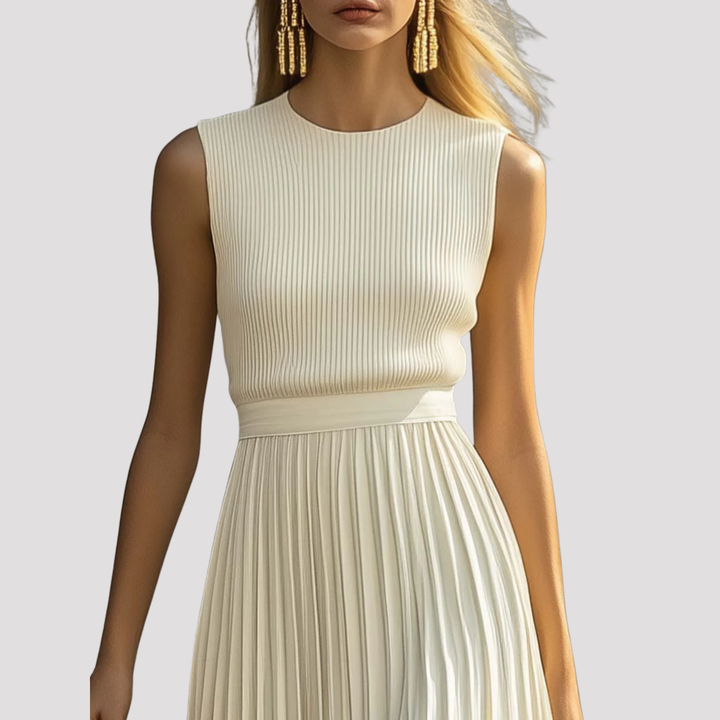 Fashionable women's pleated maxi dress with a sleeveless design, offering an elegant & versatile look.