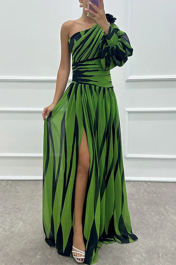Chic women's one-shoulder striped maxi dress, ideal for special occasions, evening events, or as a wedding guest.