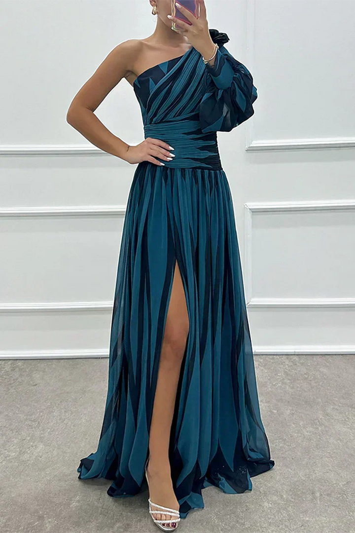 Women's elegant striped one-shoulder maxi dress with a high slit, a modern choice for evening and special events.