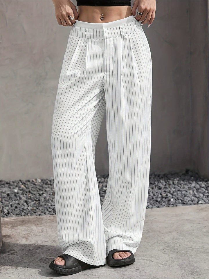 Women's comfortable striped wide leg pants, high-waisted, ideal for elegant office wear & summer style.