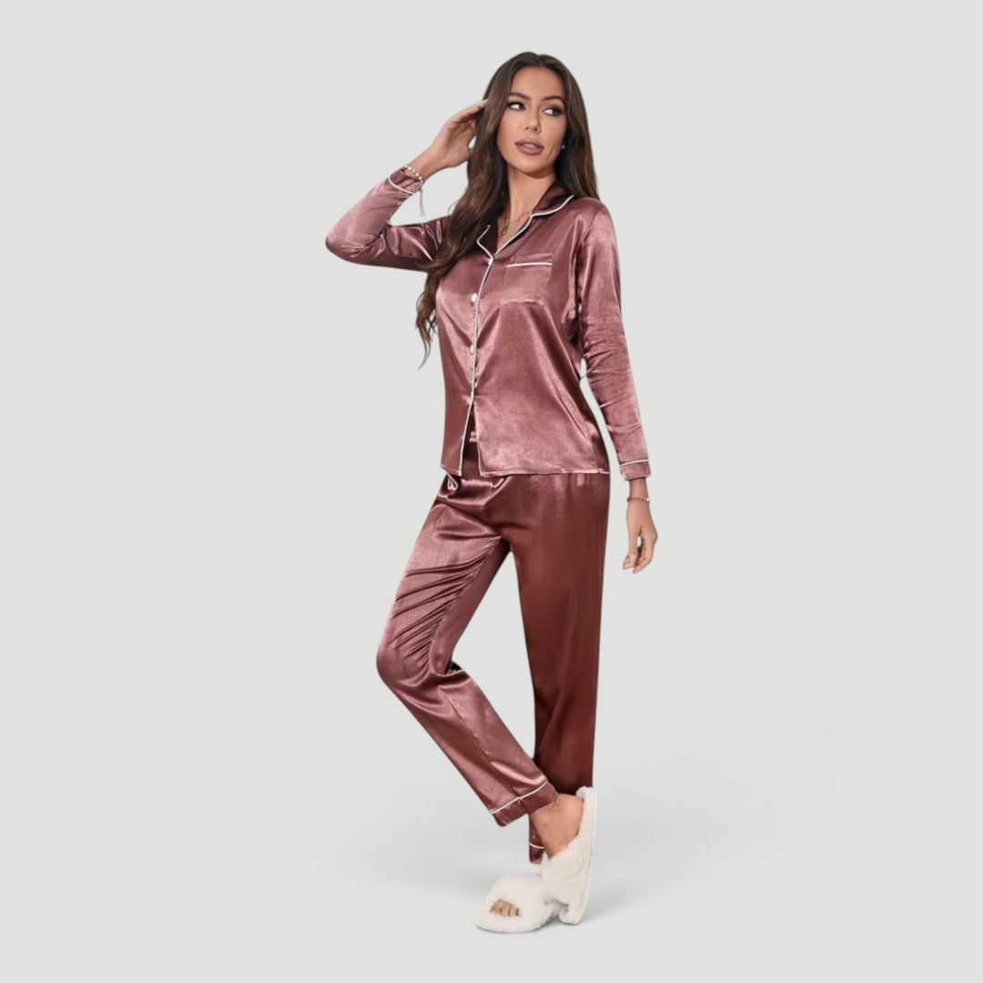 Luxurious soft fabric women's two-piece pajama set, offering ultimate comfort and elegant sleepwear.