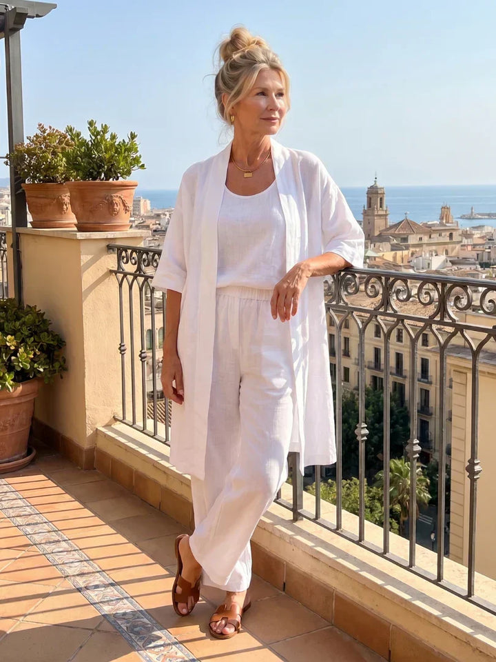 Casual chic women's two-piece set, perfect for effortless spring outfits.