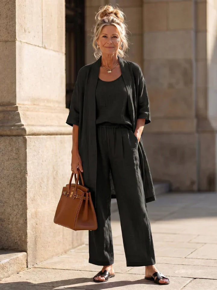Stylish women's elegant two-piece outfit, ideal for spring and casual wear.