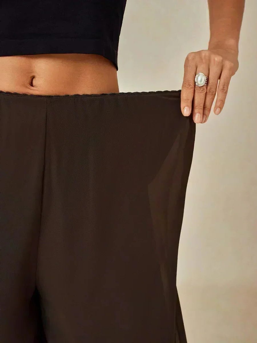 Comfortable women's wide leg trousers, perfect for an elegant flowy look.