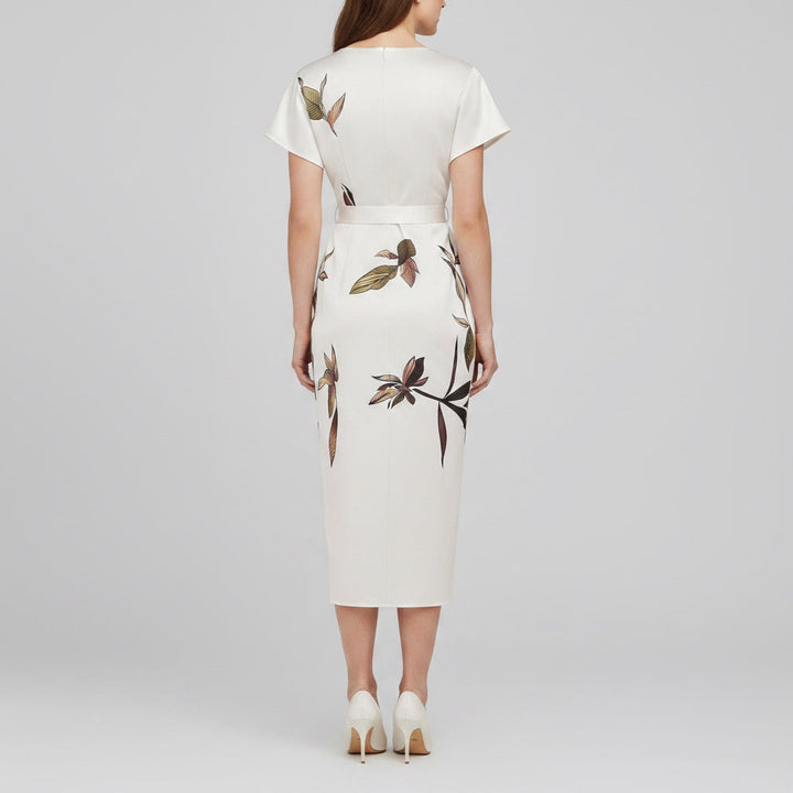 Women's summer occasion dress, a beautiful V-neck flowy wedding guest dress with elegant design.