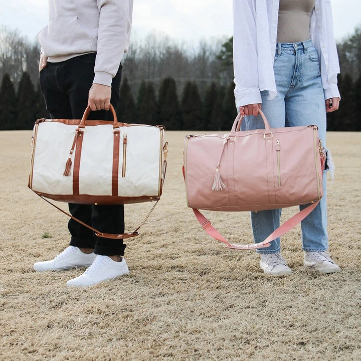 Versatile women's weekend travel bag, foldable & multi-compartment for organized short trips.