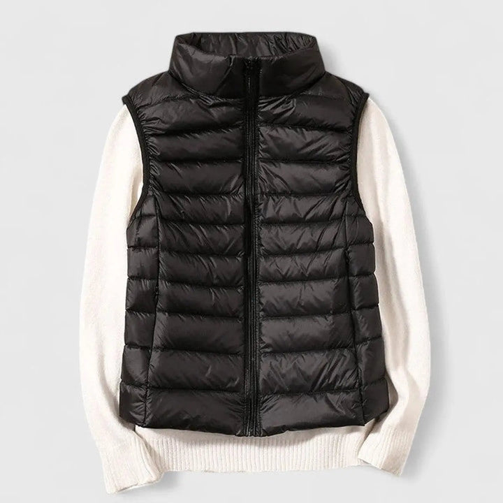 Stylish Grace women's gilet. This quilted puffer vest is perfect for transitional seasons.