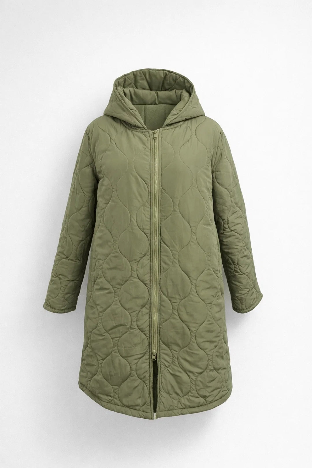 Stylish and comfortable women's hooded quilted coat, ideal for cool autumn days.