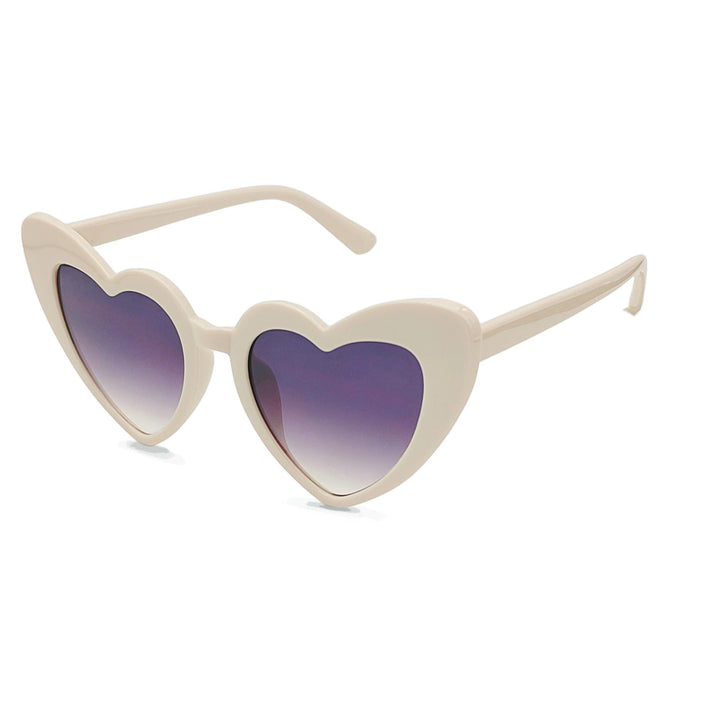 Glamorous women's heart-shaped sunglasses, lightweight design, ensuring excellent UV protection for all women.