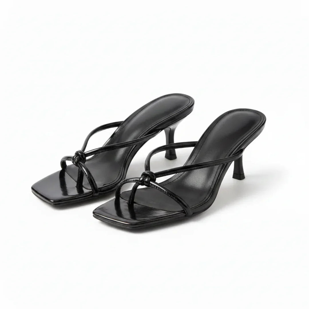 Comfortable women's summer heeled sandals with an elegant knot, chic and versatile footwear.