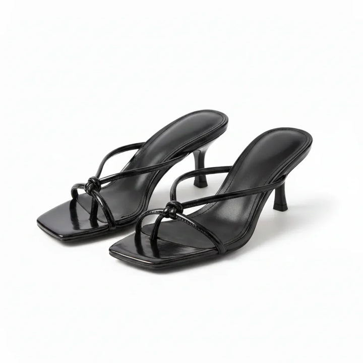 Comfortable women's summer heeled sandals with an elegant knot, chic and versatile footwear.