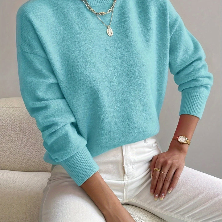 Winter-ready ladies' pullover sweater, ensuring warmth and chic style