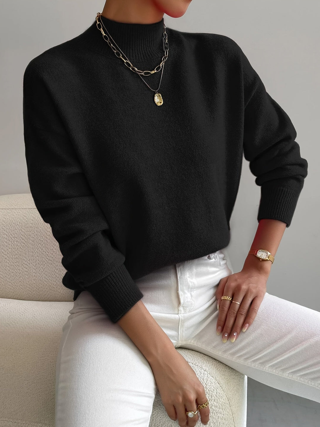 Comfortable forest green long sleeve knit, perfect for cozy days