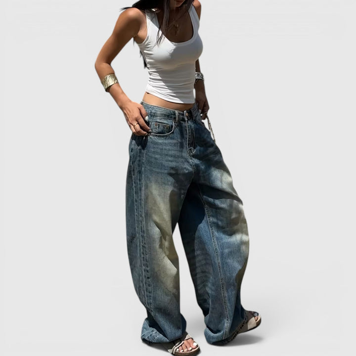 Everyday fashion high-rise women's jeans, oversized baggy straight leg for versatile looks.