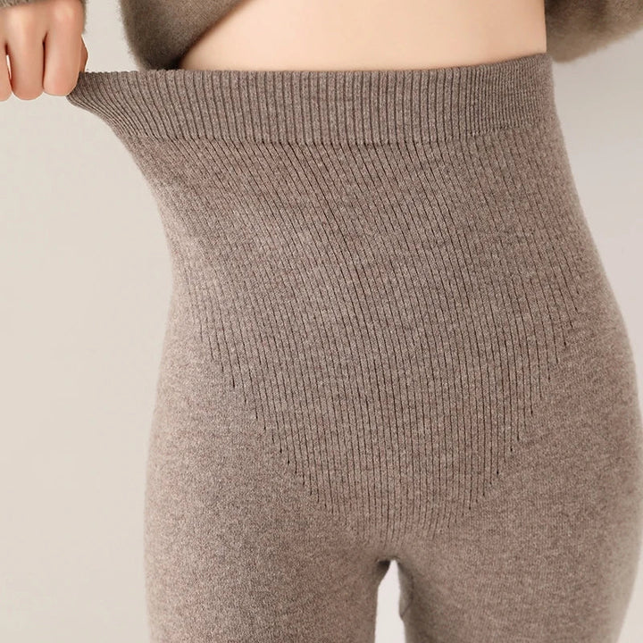 Cozy women's cashmere leggings with high waist, perfect for relaxing or everyday wear.