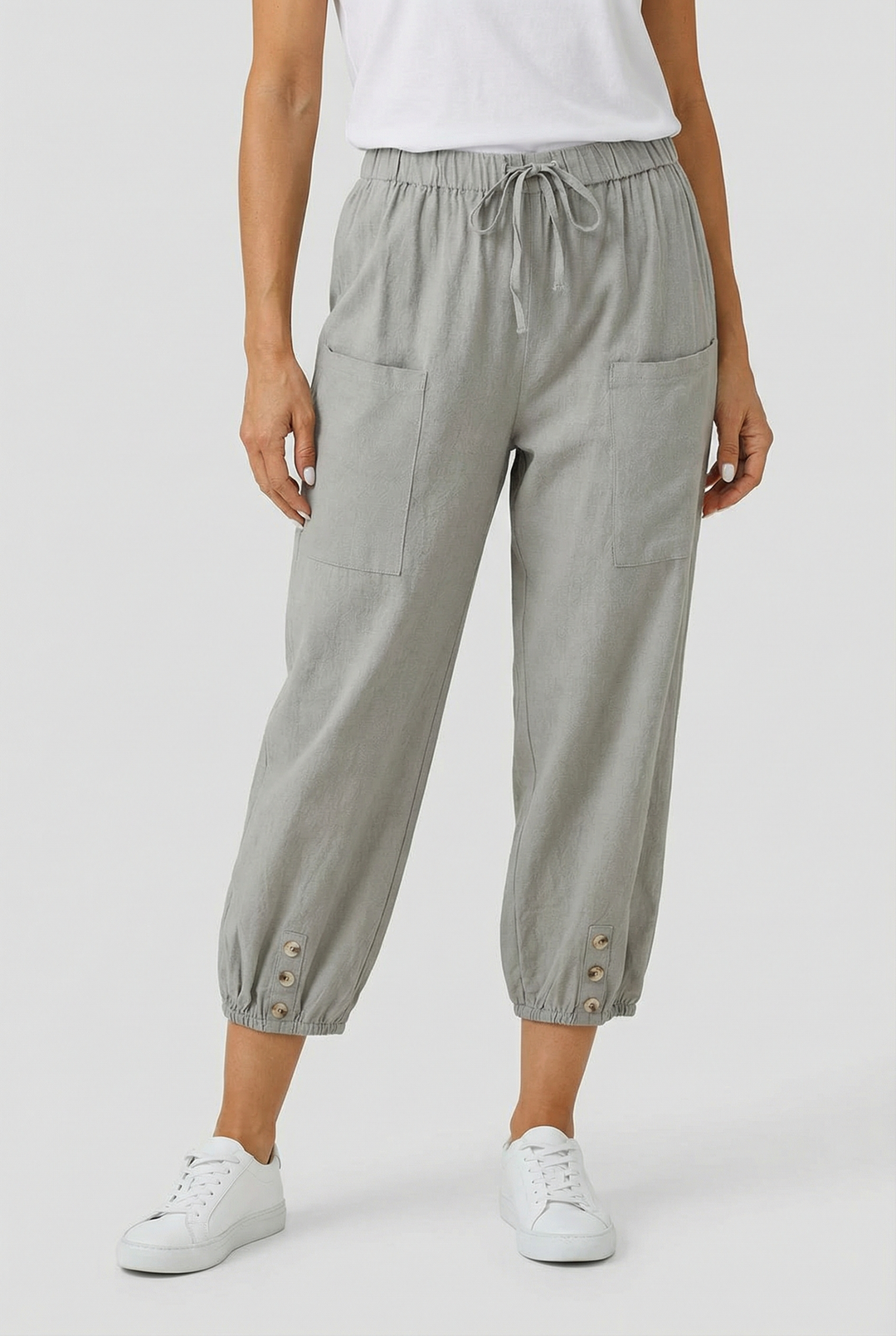 Women's high waist pants in a flattering silhouette, perfect for everyday wear.