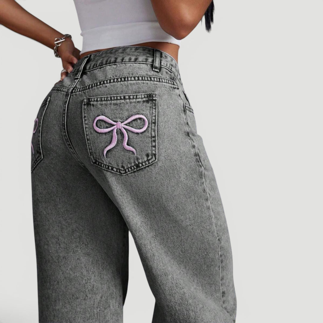Comfortable and versatile women's high waist wide leg denim trousers.