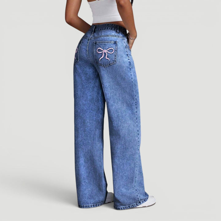 Comfortable women's high waist wide leg trousers in classic denim.