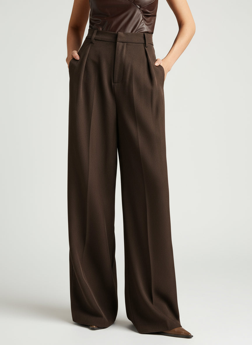 Elegant grey tailored trousers, high waist and wide leg cut.