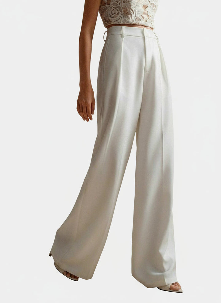 Women's black dress pants, high waist with a trendy wide leg.