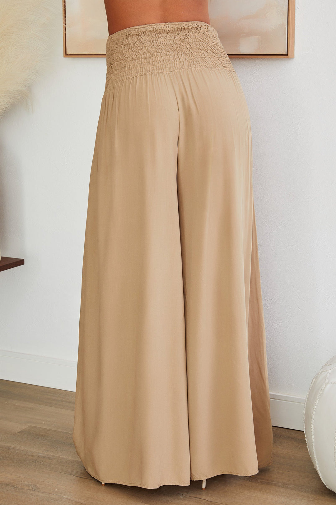 Stylish pull-on wide leg trousers for women, high-waist, perfect for comfort.