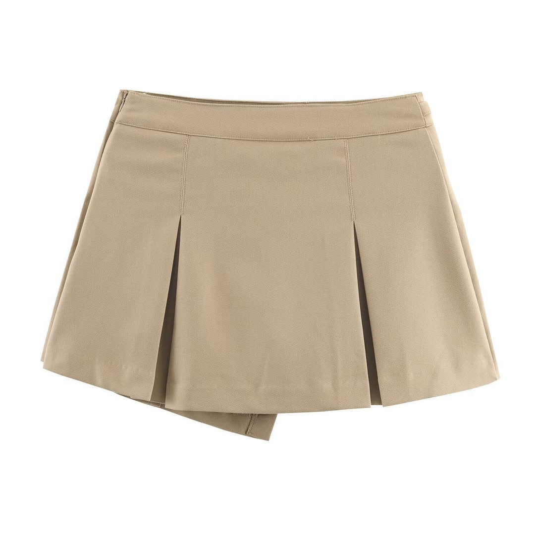 Trendy women's pleated cargo mini skort, high-waisted with belt, a versatile skirt short for summer.