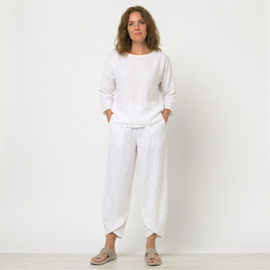 Stylish women's trousers featuring a unique tulip hem and high-waist for summer fashion.