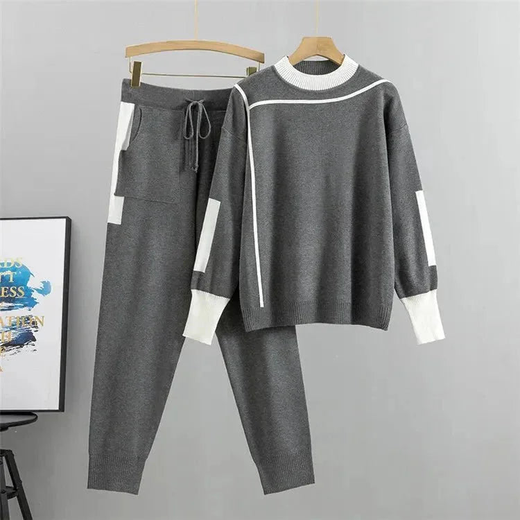 Cozy women's knit color-block loungewear set. Mock-neck top & tapered pants. Comfortable matching set.