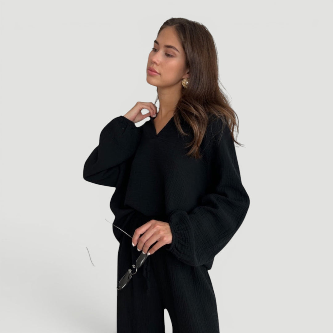 Comfortable bottoms of women's two-piece cotton gauze co-ord set, perfect for summer loungewear & travel.