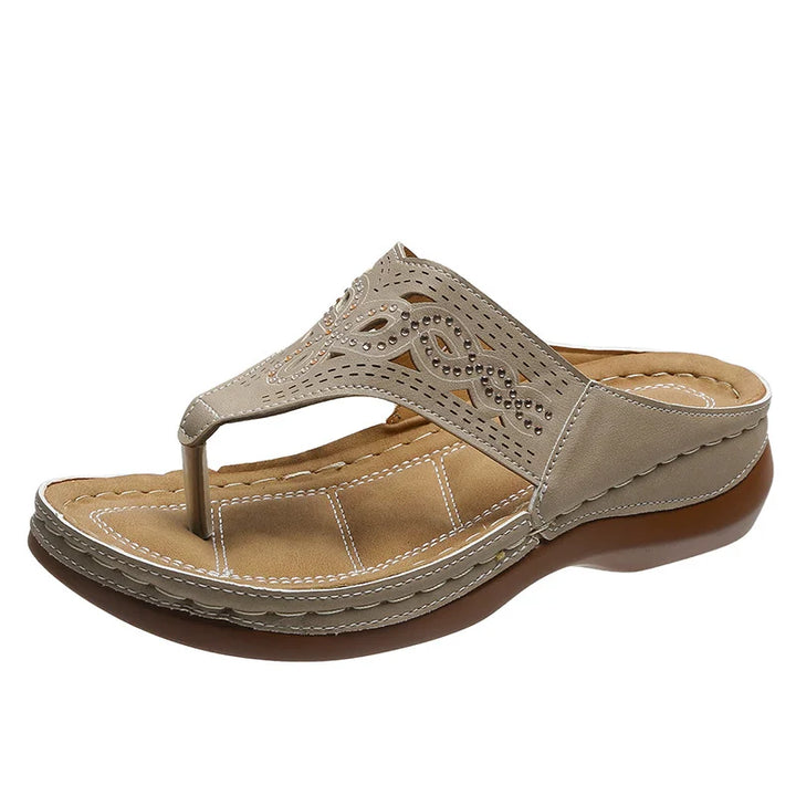 Casual women's beach flip flops, highly lightweight with built-in arch support for summer fun.
