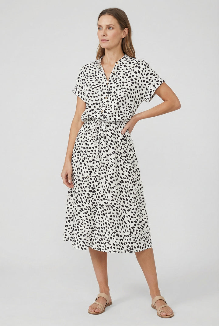 Easy-to-wear summer floral midi dress, casual style with a waistband