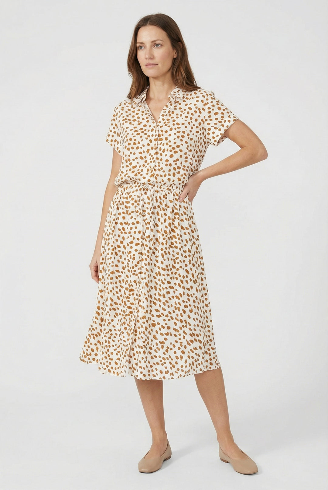 Casual women's floral midi dress, perfect for a sunny day out