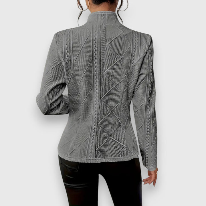 Women's lightweight layering jacket, perfect for versatile everyday spring style.