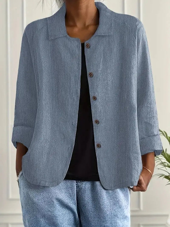 Versatile women's button-front linen blazer. A classic lightweight jacket for tailored smart casual looks.