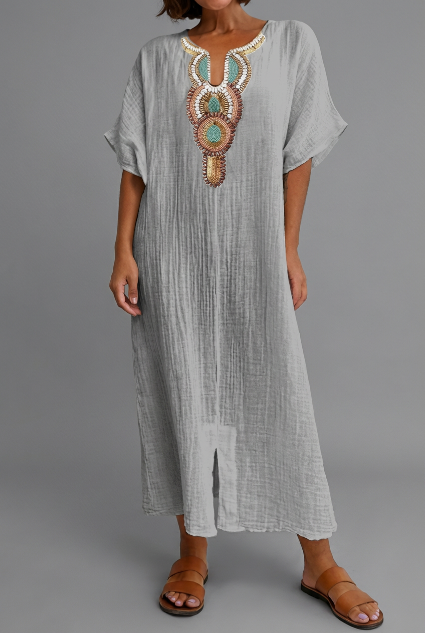 Casual and chic women's midi dress, ideal for warm weather and everyday style.