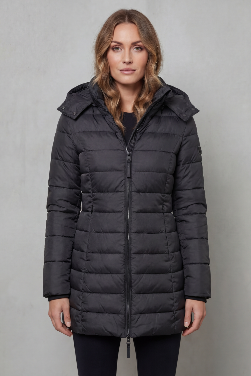 Everyday women's quilted puffer coat, fashionable and lightweight, providing cozy warmth and style.