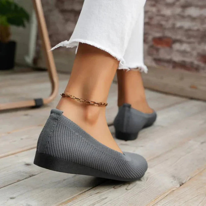 Comfortable women's shoes for summer, designed with orthopedic support