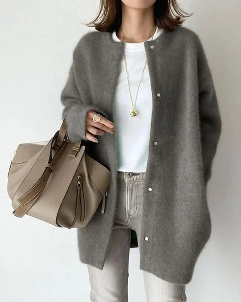 Model wearing a chic women's wool cardigan, ideal for stylish everyday outfits.