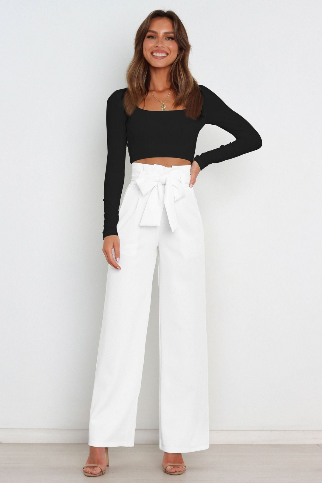Women's elegant linen wide leg pants, ideal for dressy casual events or daily wear.
