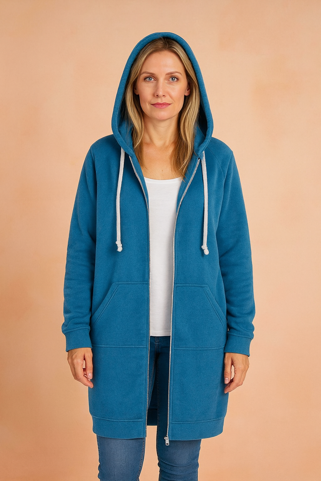 Elegant and comfortable women's long sweater, perfect for casual yet stylish outfits.