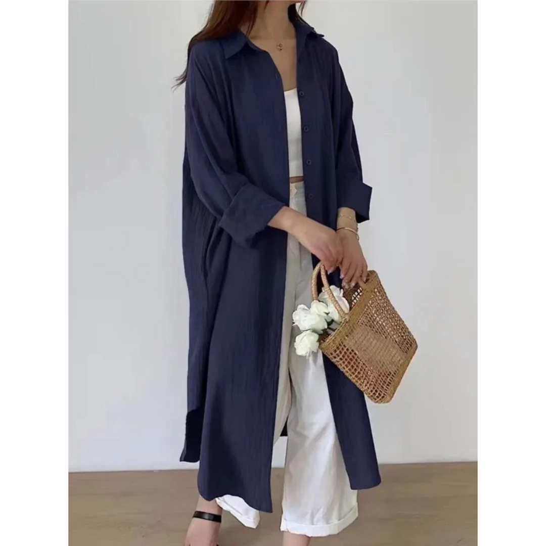 Button-front, long sleeve women's maxi dress in a relaxed fit, combining style and comfort for versatile occasions.